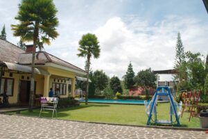 Villa Pawon Gunung Cisarua 5 Kamar Tidur