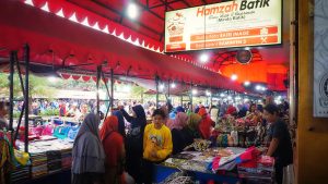 One Stop Shopping di Yogyakarta: Hamzah Batik Malioboro