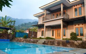 Villa Bumi Ayah-1, Menginap di Villa dekat Curug Cilember