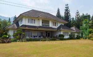 Villa Sahira Puncak, Dilengkapi Fasilitas Flying Fox